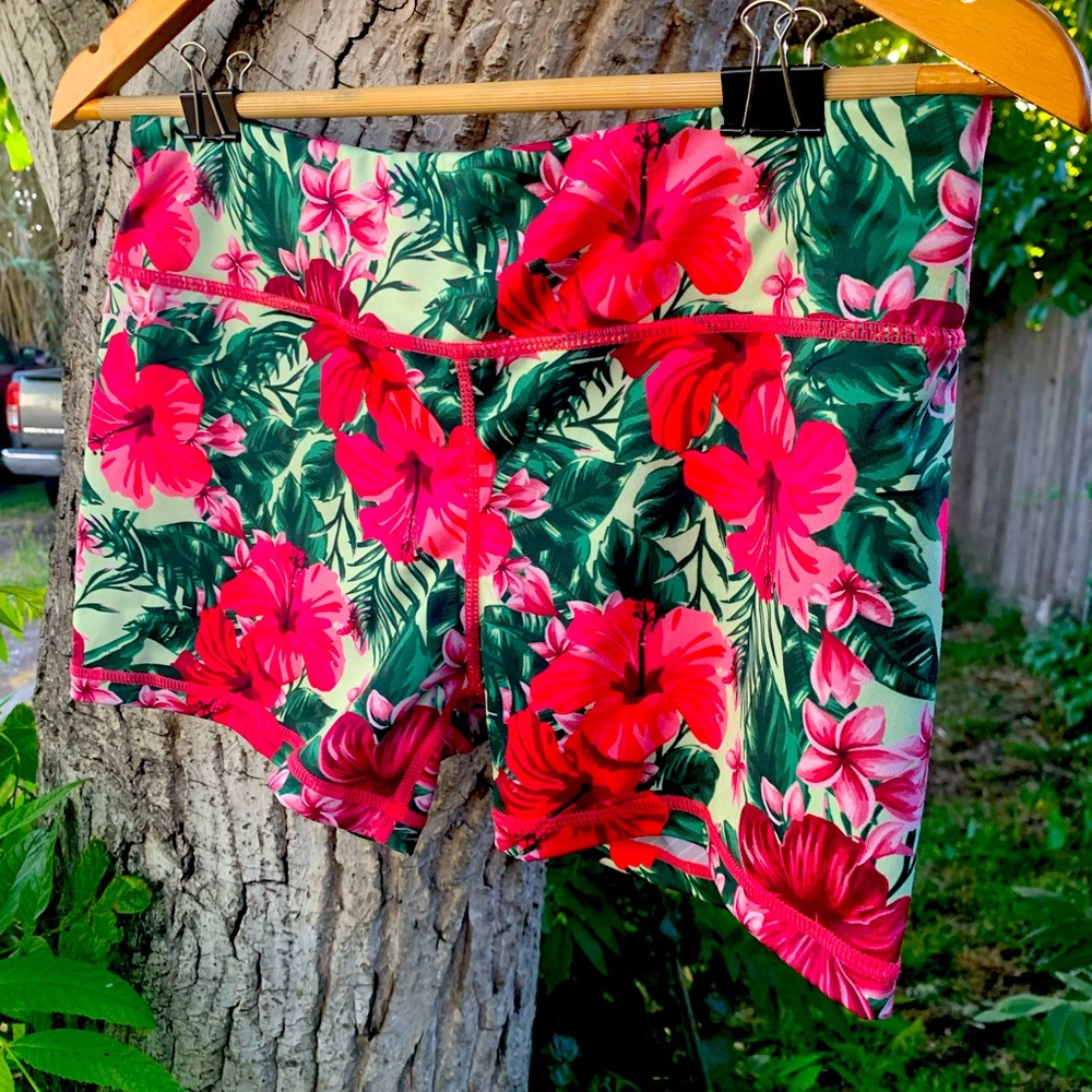 IAB booty workout shorts, worn, good condition